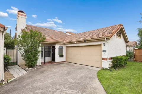 623 Rancho Cir, Irving, TX 75063