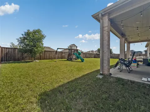 Exterior - 11104 Aspen Leaf Dr, Argyle, TX 76226 photo 3 of 5