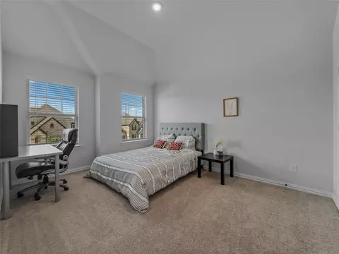 Bedroom - 11104 Aspen Leaf Dr, Argyle, TX 76226 photo 4 of 6