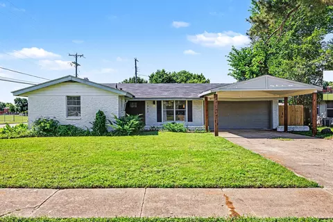 1702 Bristol Ct N, Irving, TX 75062