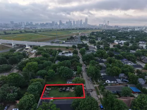 911 Gallagher St, Dallas, TX 75212