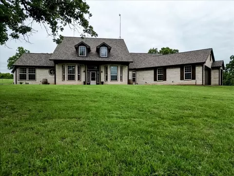 318 E Lone Star Rd, Poolville, TX 76487