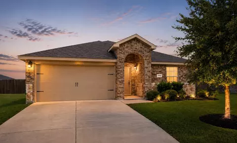 2492 Saldana Dr, Fate, TX 75189