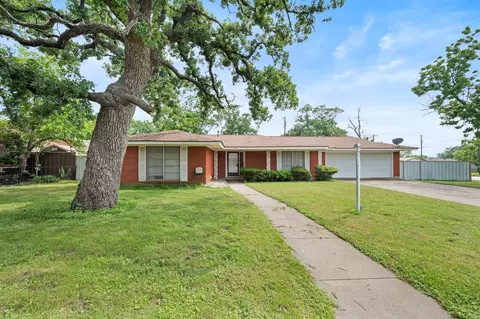 2300 SE 9th St, Mineral Wells, TX 76067
