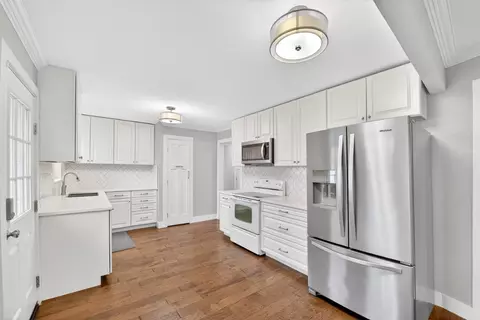 Kitchen - 428 Daniel St, Richardson, TX 75080 photo 1 of 4