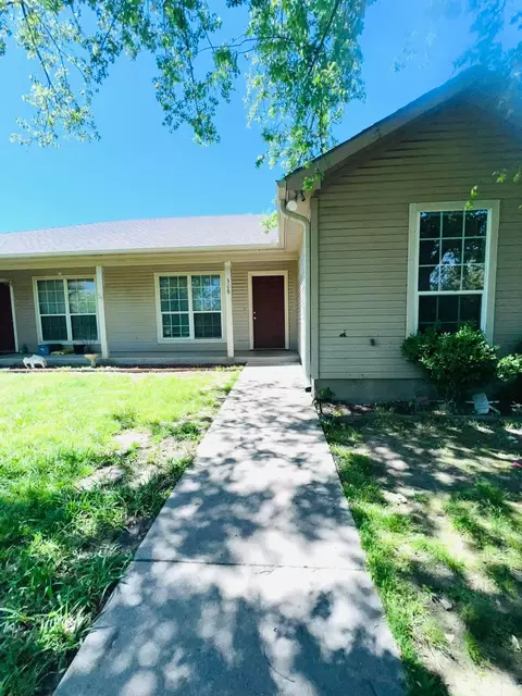 306 Mill St, Lone Oak, TX 75453