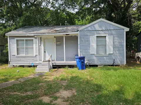 437 W 75th St, Shreveport, LA 71106