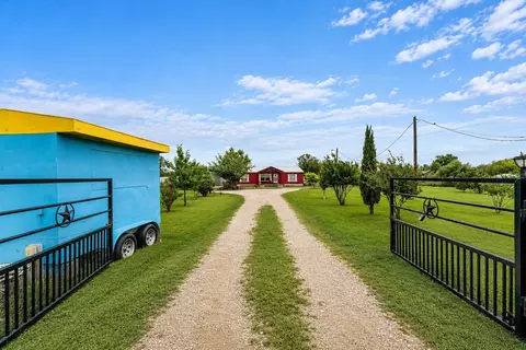 2412 Luisa Ln, Alvarado, TX 76009
