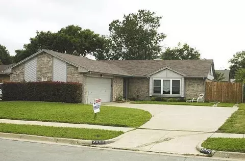 3204 Seaboard Dr, Arlington, TX 76014