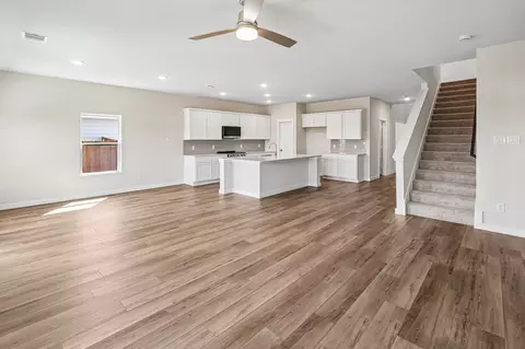 Living - 372 Declan St, Springtown, TX 76082 photo 1 of 3