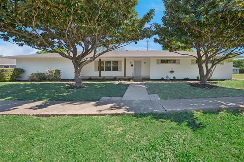 202 Joe White St, Rockwall, TX 75087