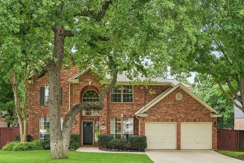 2809 Stonehurst Dr, Grapevine, TX 76051