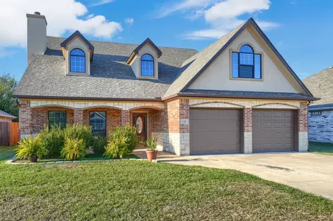 147 Birdsong Ln, Terrell, TX 75160