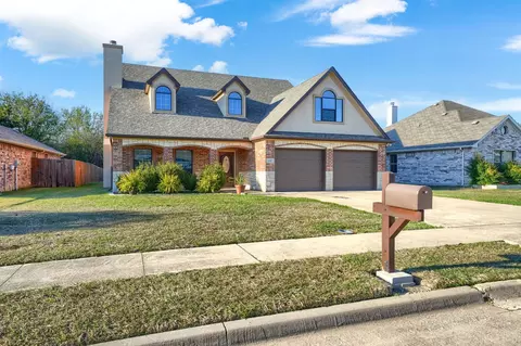 147 Birdsong Ln, Terrell, TX 75160