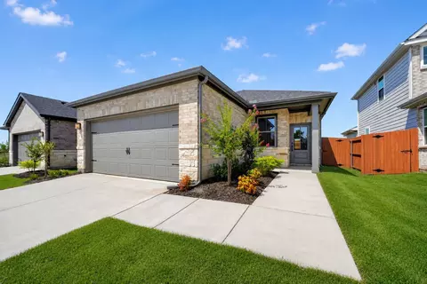 3516 Hank Dr, Heartland, TX 75126