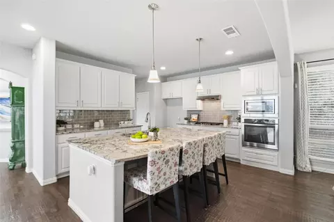 Kitchen - 1121 Montgomery Way, Argyle, TX 76226 photo 5 of 5