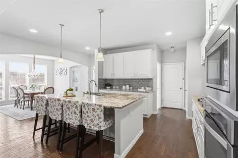 Kitchen - 1121 Montgomery Way, Argyle, TX 76226 photo 2 of 5