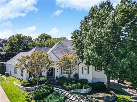 3000 Iron Stone Ct, Arlington, TX 76006