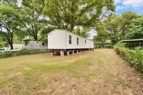 117 Crestwood Dr, Mabank, TX 75156