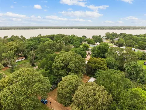 117 Crestwood Dr, Mabank, TX 75156