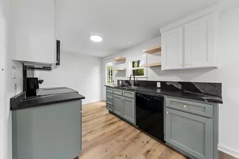 Kitchen - 407 Johnson St, Mcgregor, TX 76657 photo 1 of 2