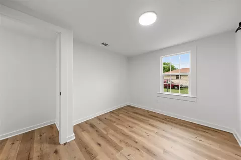 Bedroom - 407 Johnson St, Mcgregor, TX 76657 photo 4 of 4