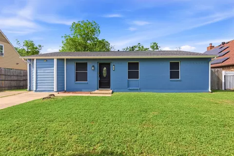 14021 Horseshoe Trl, Balch Springs, TX 75180