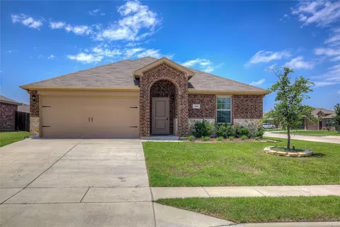 702 Saddle Oak Ln, Royse City, TX 75189