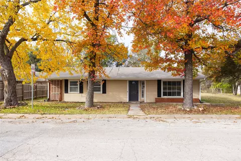 2503 Bois D Arc St, Commerce, TX 75428