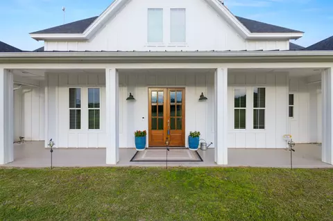 2972 N Trinity St, Decatur, TX 76234