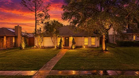 Exterior - 1810 Apache Trl, Mesquite, TX 75149 photo 3 of 7