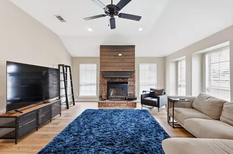Living - 1810 Apache Trl, Mesquite, TX 75149 photo 2 of 4