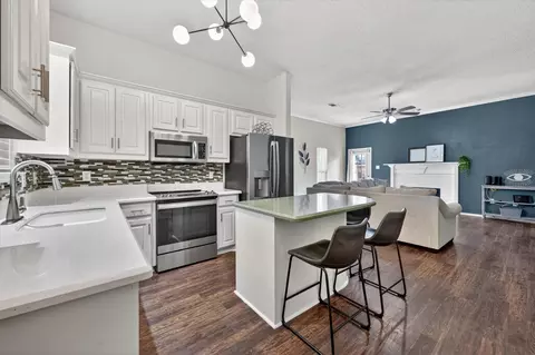 2506 Peargrove Cir, Arlington, TX 76006