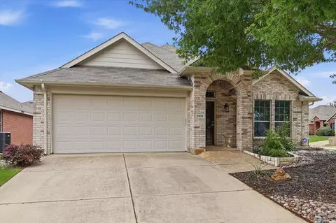 3909 Cliffside Dr, Denton, TX 76208