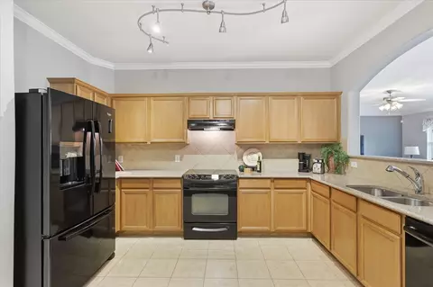 Kitchen - 3909 Cliffside Dr, Denton, TX 76208 photo 2 of 3