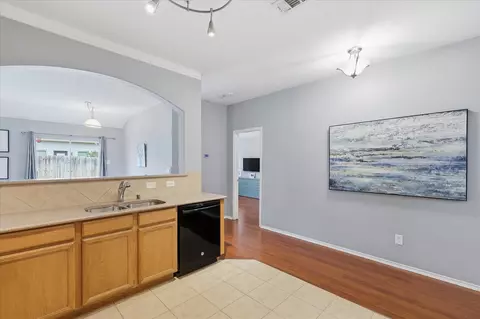 Entry Way - 3909 Cliffside Dr, Denton, TX 76208 photo 4 of 5