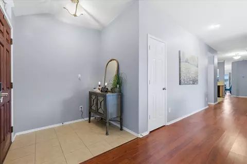 Entry Way - 3909 Cliffside Dr, Denton, TX 76208 photo 2 of 5