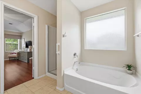 Bath - 3909 Cliffside Dr, Denton, TX 76208 photo 4 of 5