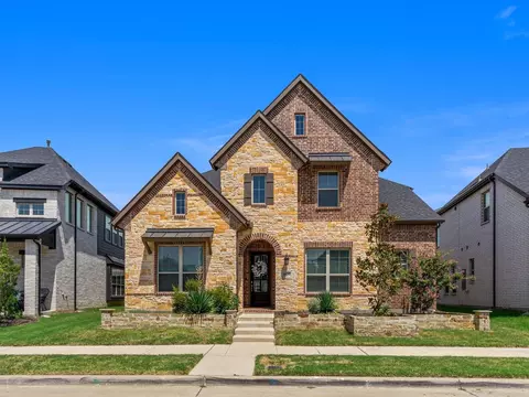 1815 Gresham Dr, Farmers Branch, TX 75234