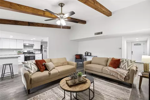 2814 Lindbergh Dr, Dallas, TX 75228