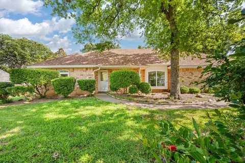 4965 Firewood Dr, Burleson, TX 76028