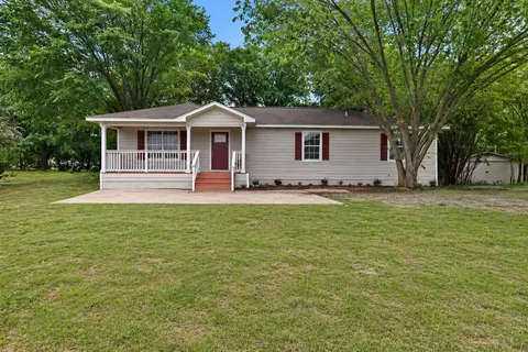 268 Tweedy Bird Ln, Whitewright, TX 75491