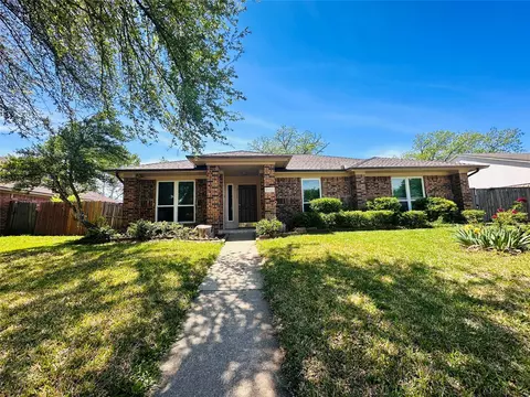 3117 Kingswood Dr, Garland, TX 75040
