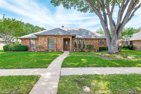 2401 Radcliffe Dr, Rowlett, TX 75088