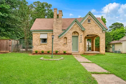 2335 Simpson St, Paris, TX 75460