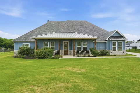 10210 Finch Rd, Sanger, TX 76266