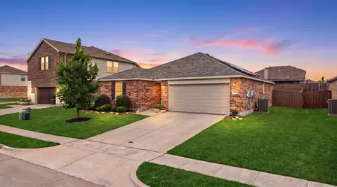 1628 Trace Dr, Aubrey, TX 76227