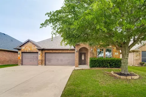 308 Pecos Dr, Burleson, TX 76028