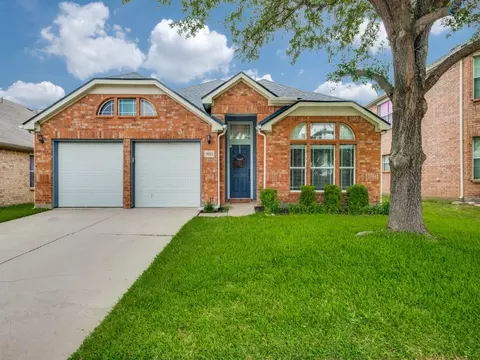 9013 Yosemite Trl, Cross Roads, TX 76227
