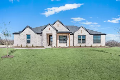 220 Basalt Ln, Azle, TX 76020
